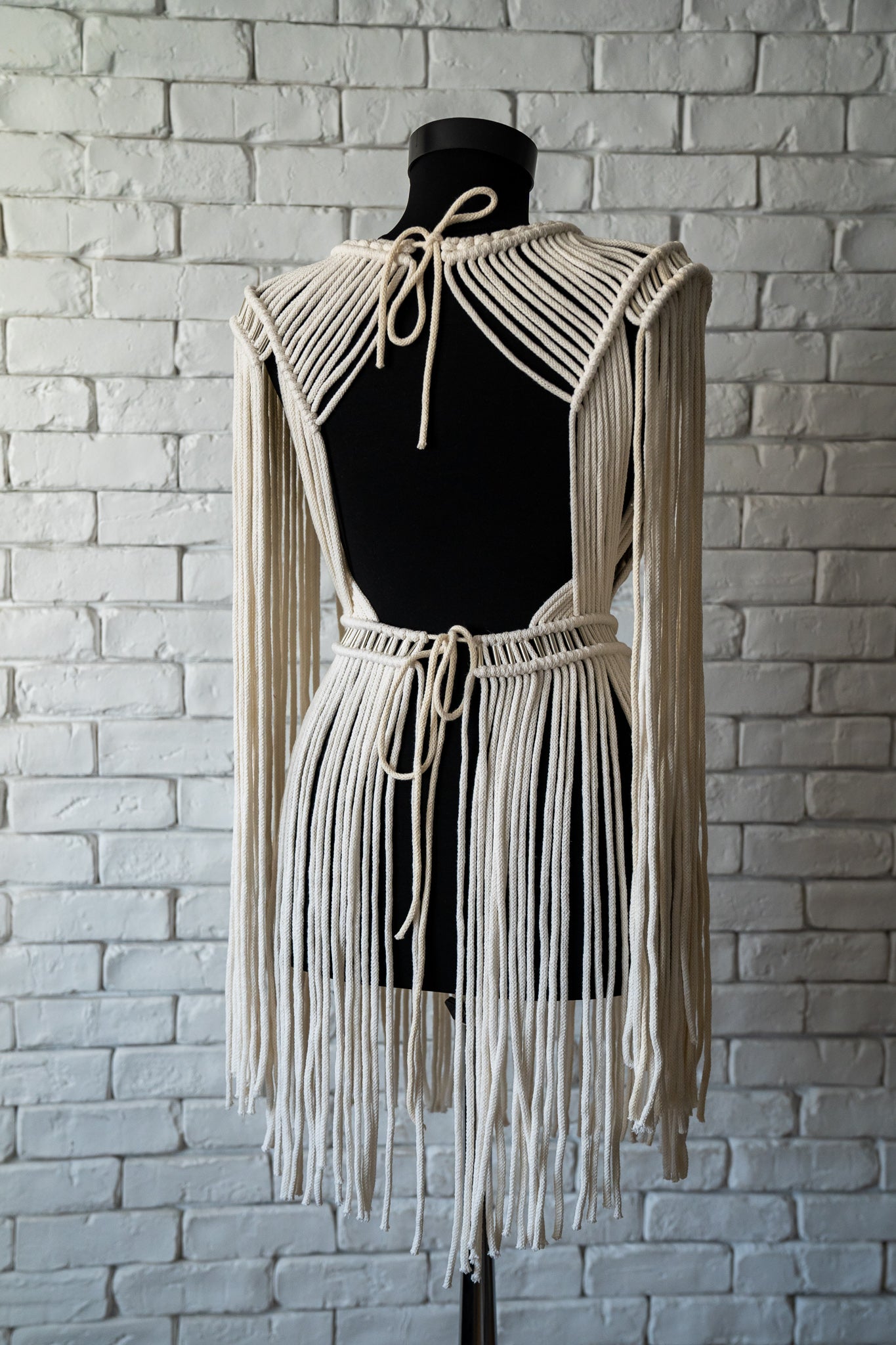 Rochie cu umeri scurtă / lungă