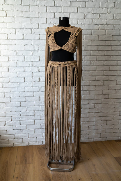 Set 3 piese: sutien, fustă, umeri