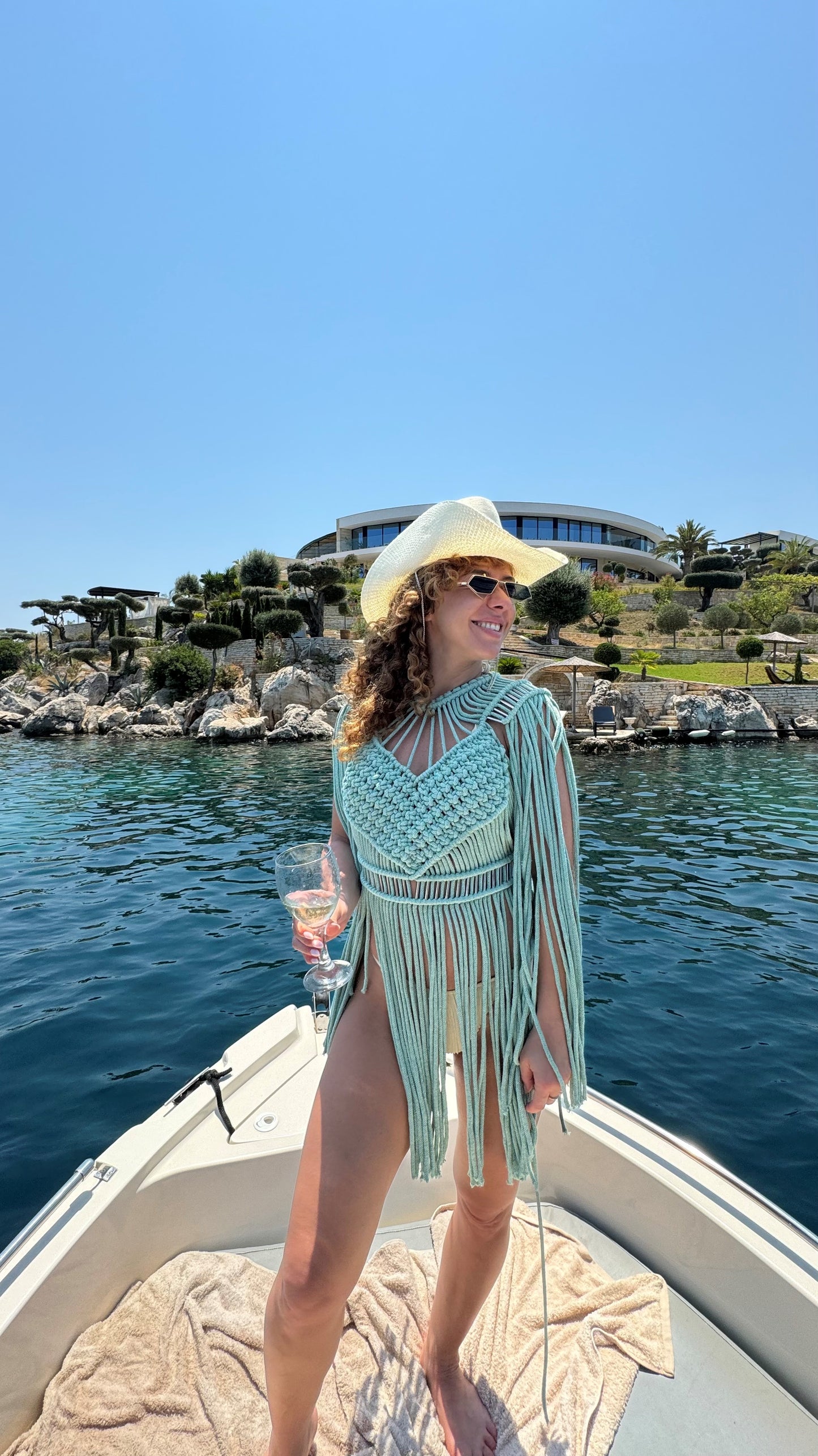 Rochie cu umeri scurtă / lungă